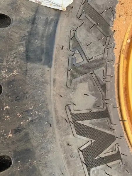 20.5X25 Titan Tires image 2