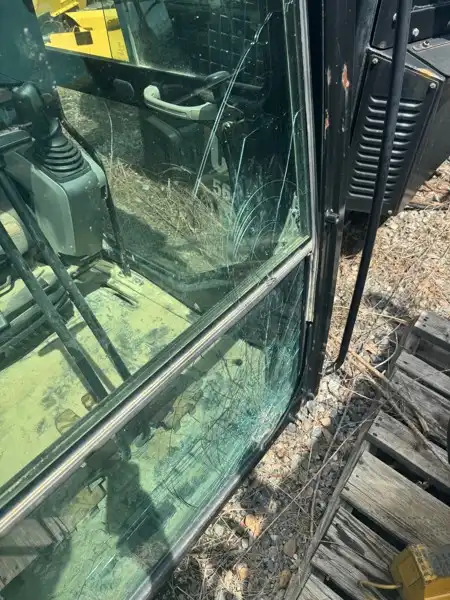 374F Cab image 2