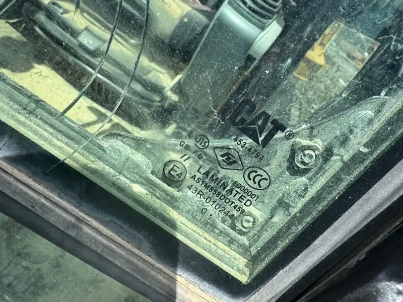 374F Cab image 3