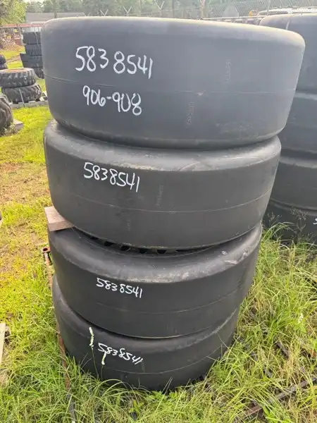Rim/Tire Solid image 4