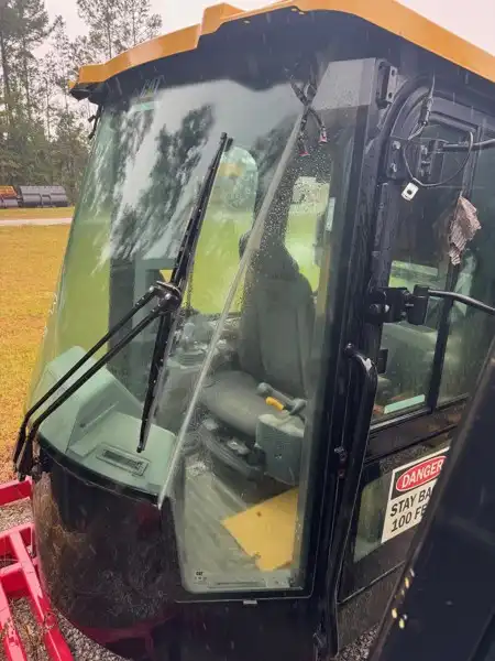 950M Cab image 5