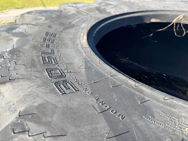 30.5X32 Tire image 3