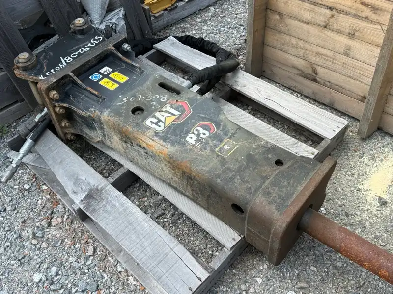 B8 Hammer image 3