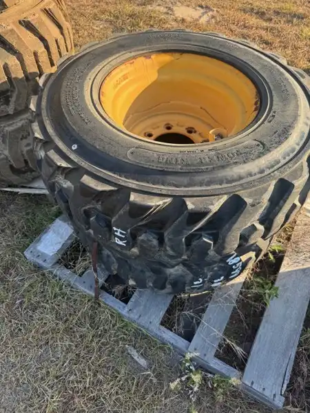 RH Tire & Rim image 4