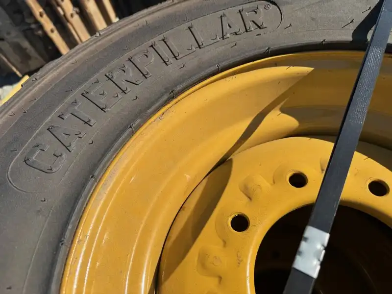 RH Tire-rim Combo image 4