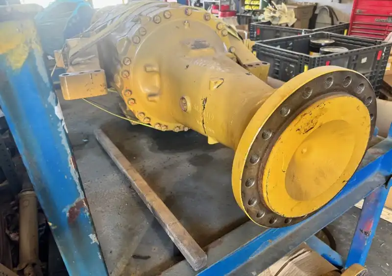 966-972 Rear Axle image 3