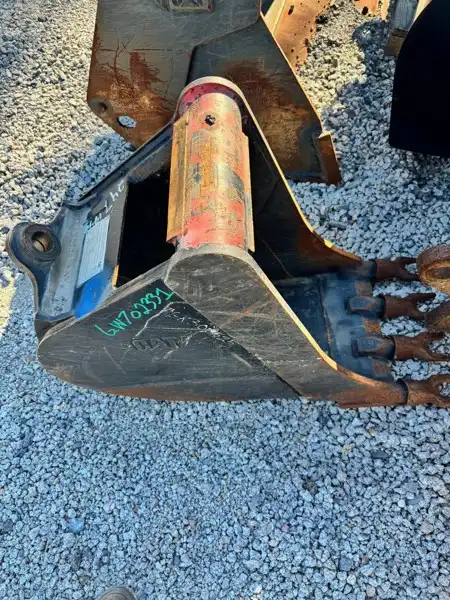 18" Bucket image 3