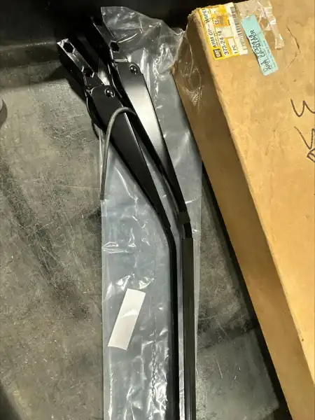 Arm Gp-wiper image 3