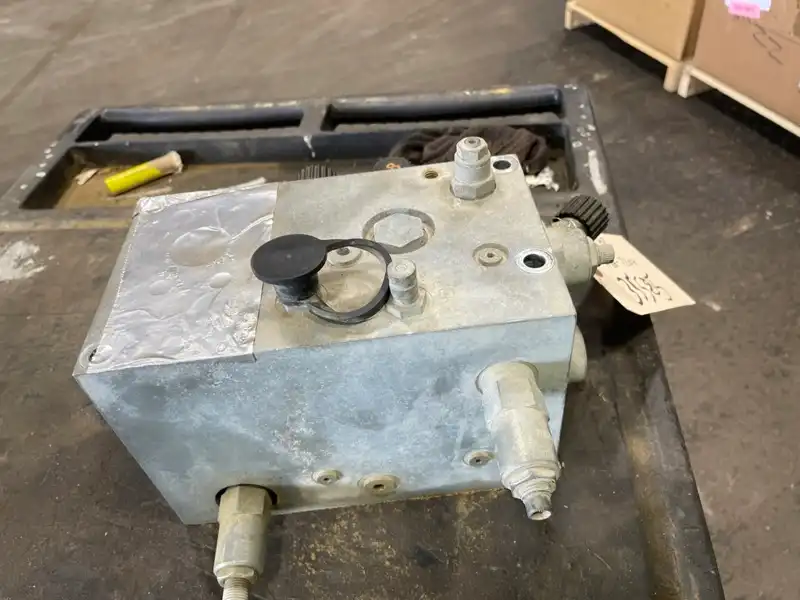 Manifold Gp- image 2