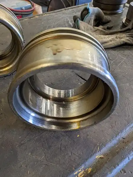 Piston image 2