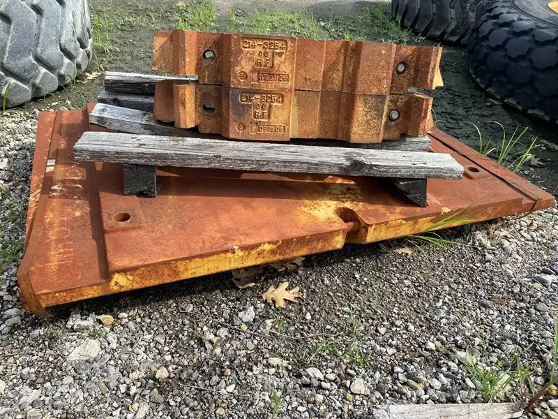 Counterweight image 3