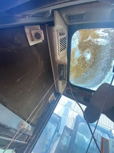 Cab And Riser image 8