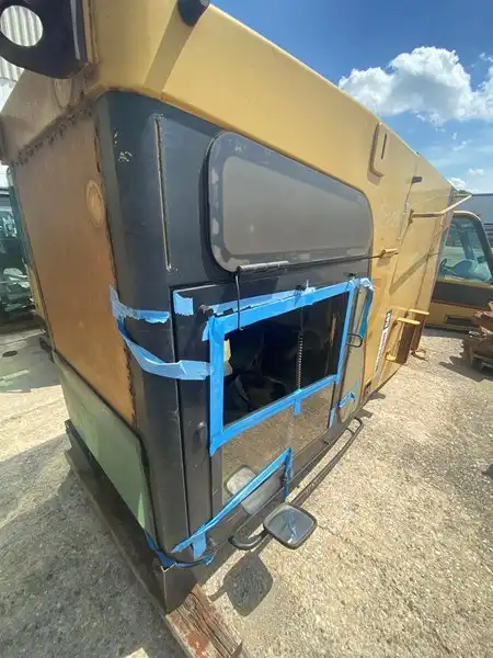 Cab And Riser image 10