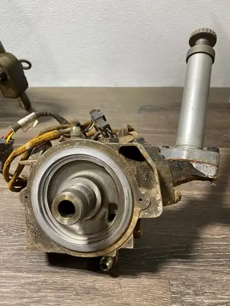 Fuel Filter Base image 8