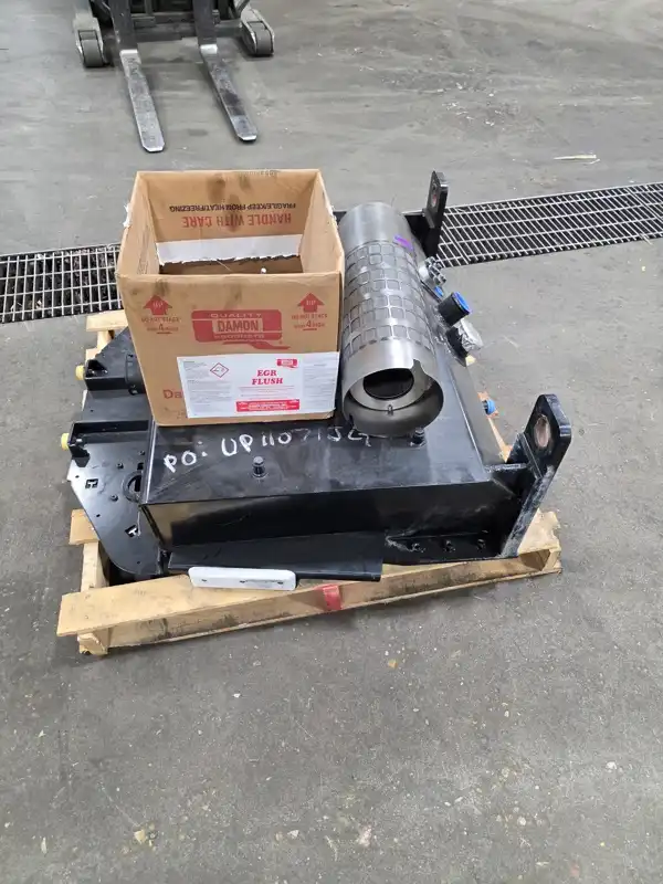 Hydraulic Tank image 3