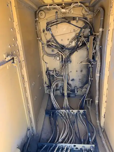 Cab And Riser image 4