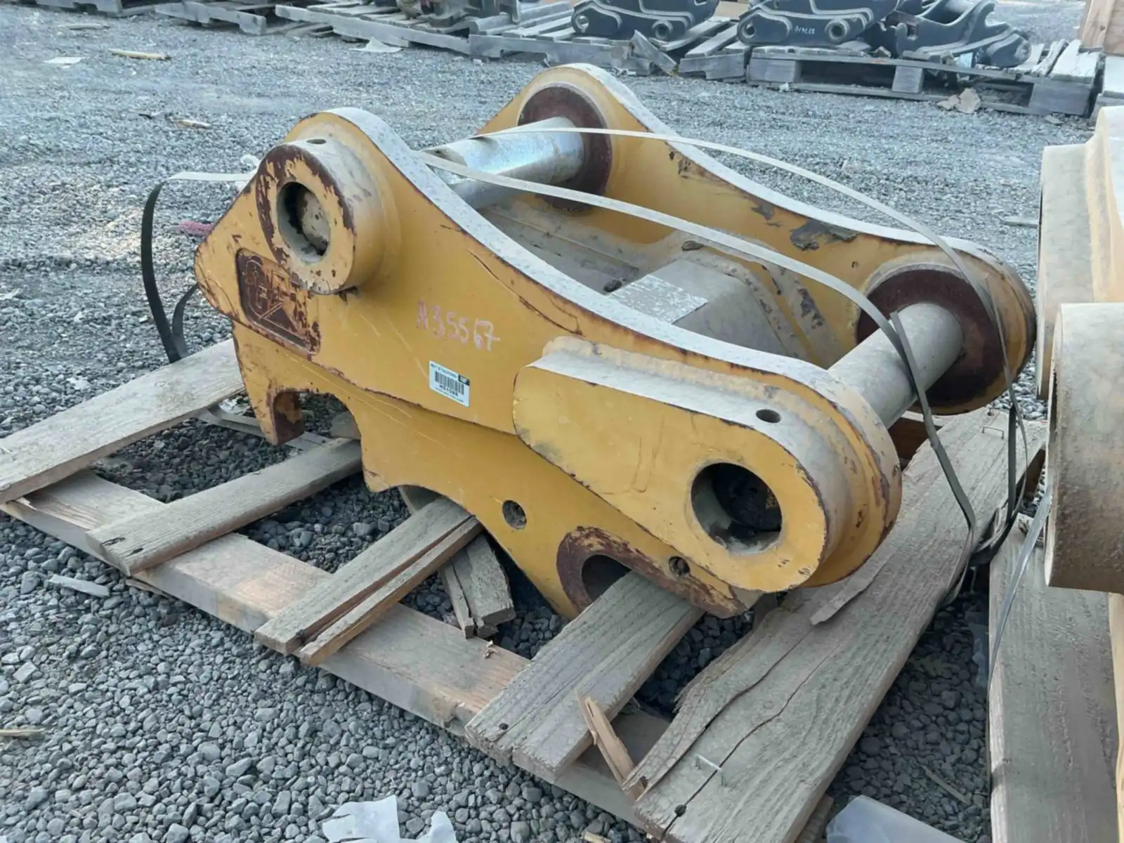 CAT Quick Coupler, A-Link, CAT 311 thru CAT 315 Excavators image 3