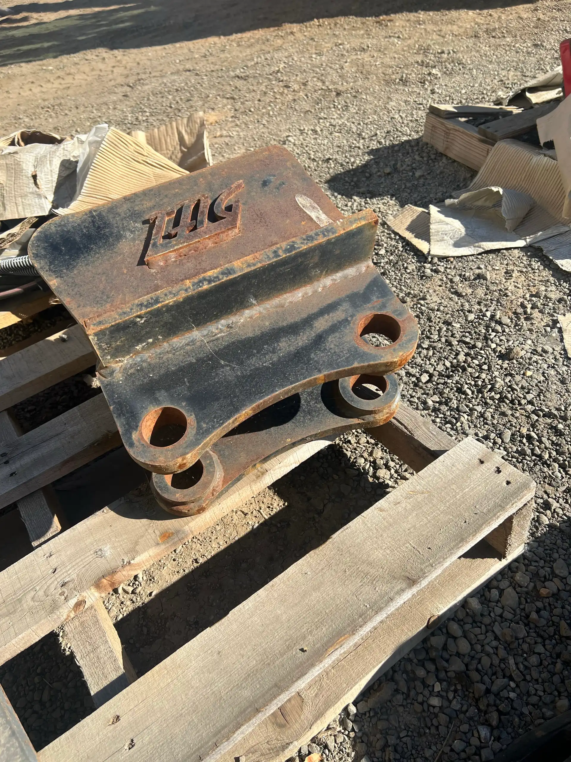 Tag Adaptor: WainRoy Style "Top" to "Pin On"  CAT Breaker/Hammer image 6