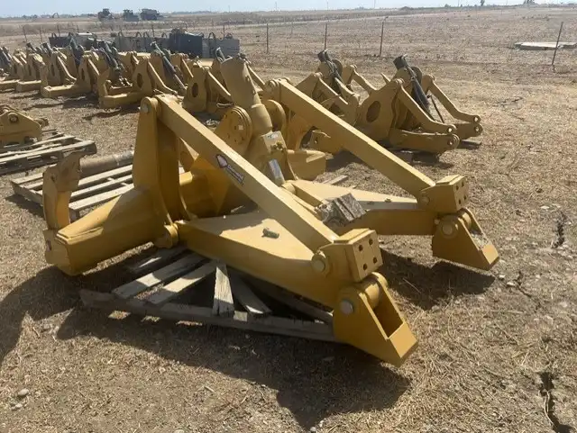 Complete D6T Rear Multi Shank Ripper Assembly image 4
