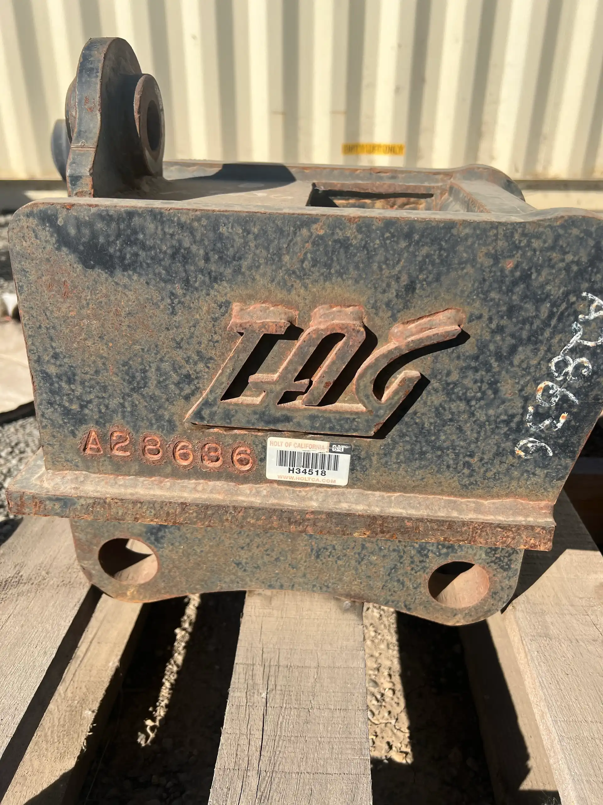Tag Adaptor: WainRoy Style "Top" to "Pin On"  CAT Breaker/Hammer image 2