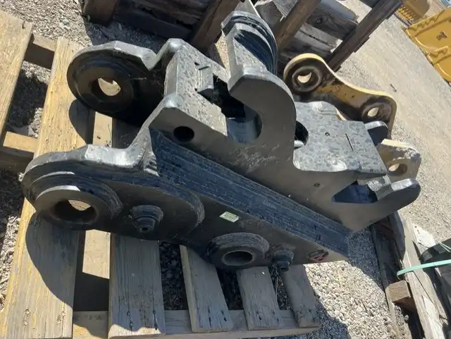 Fits on CAT CB Link Exc., Picks Up CAT CB-Link Buckets and More. image 4