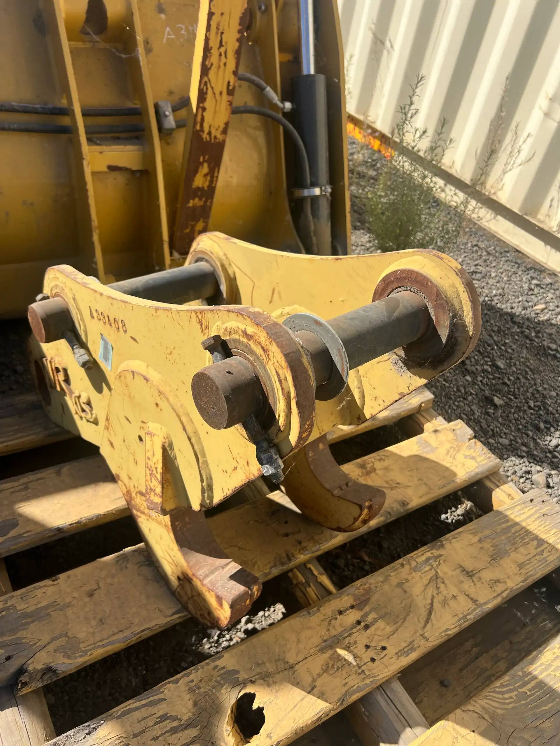WainRoy Style Quick Coupler. Fits CAT 450 Backhoe Loaders image 2