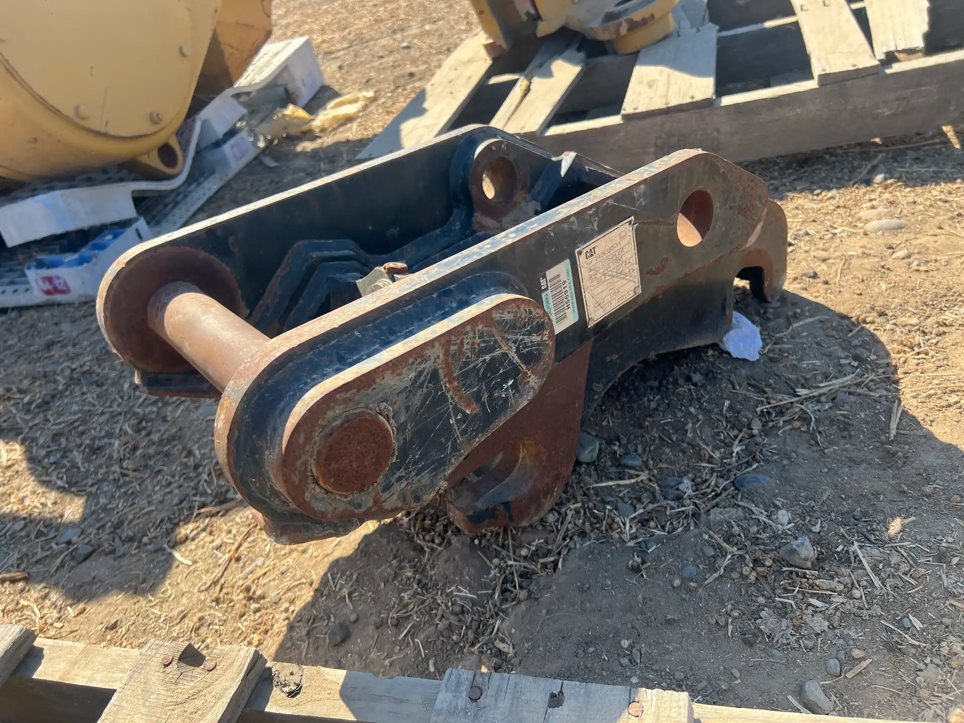 CAT 416, 420, 426, 430 Manual CAT Quick Coupler. image 3