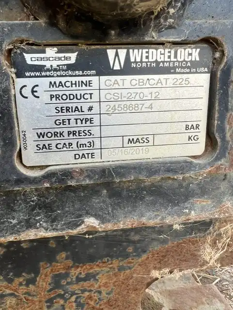 Excavator Quick Couper: Fits CAT CB Link, Picks Up CAT 225 Buckets image 5