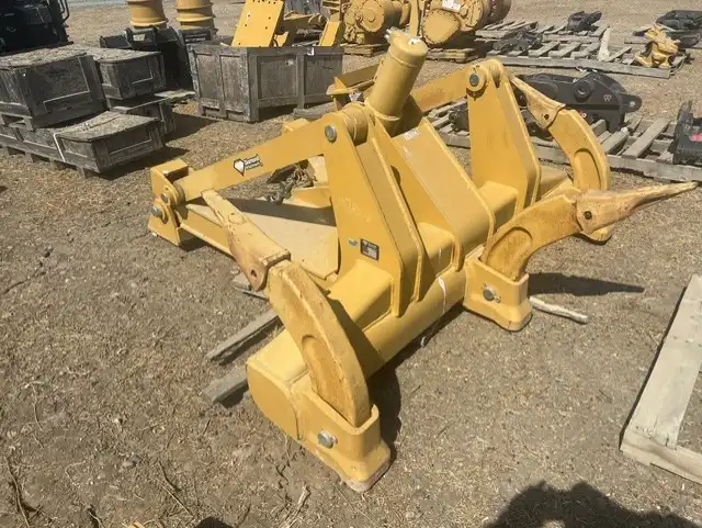 Complete D6T Rear Multi Shank Ripper Assembly image 2