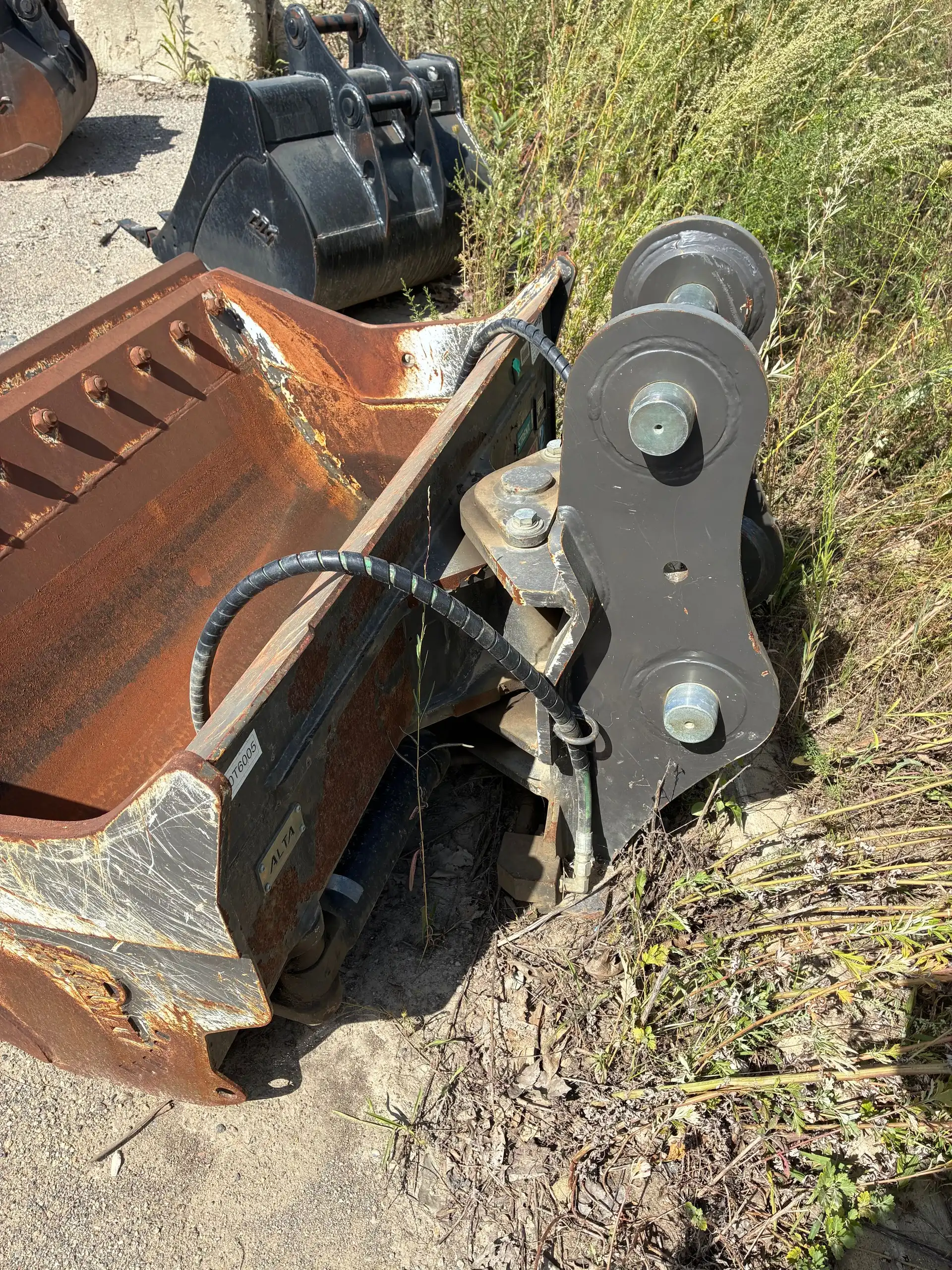 2021 AMI ATTACHMENTS 60" BKT FOR VOLVO EW180 image 2