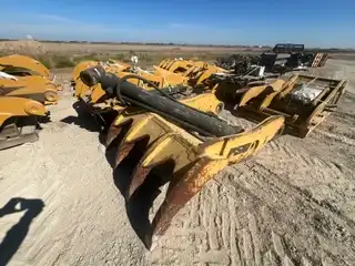 Take off PSM Thumb. Fits CAT 385 Excavator. image 4