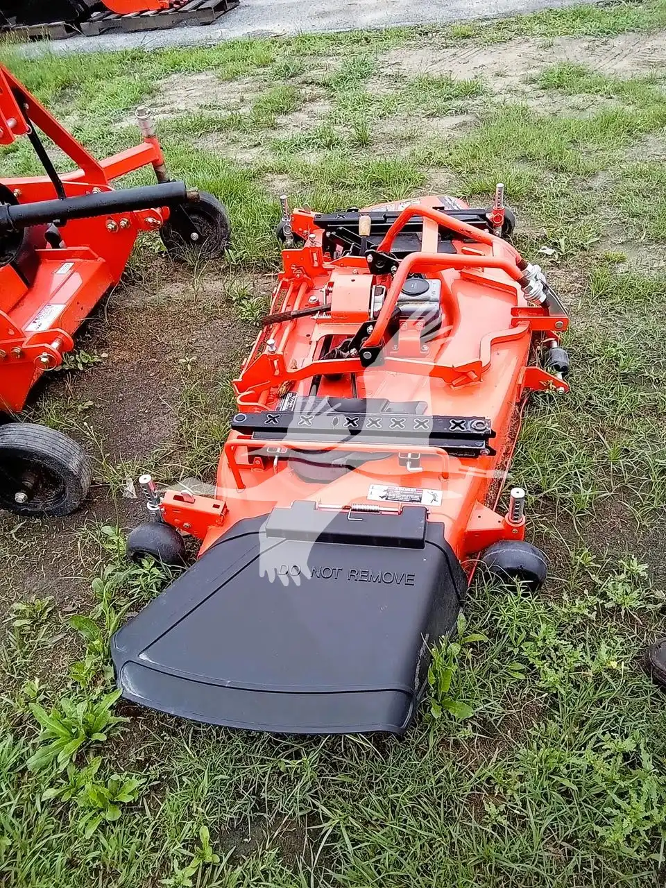 Kubota RCK60D-26BX 60 in Mid-Mount Mower Deck image 3