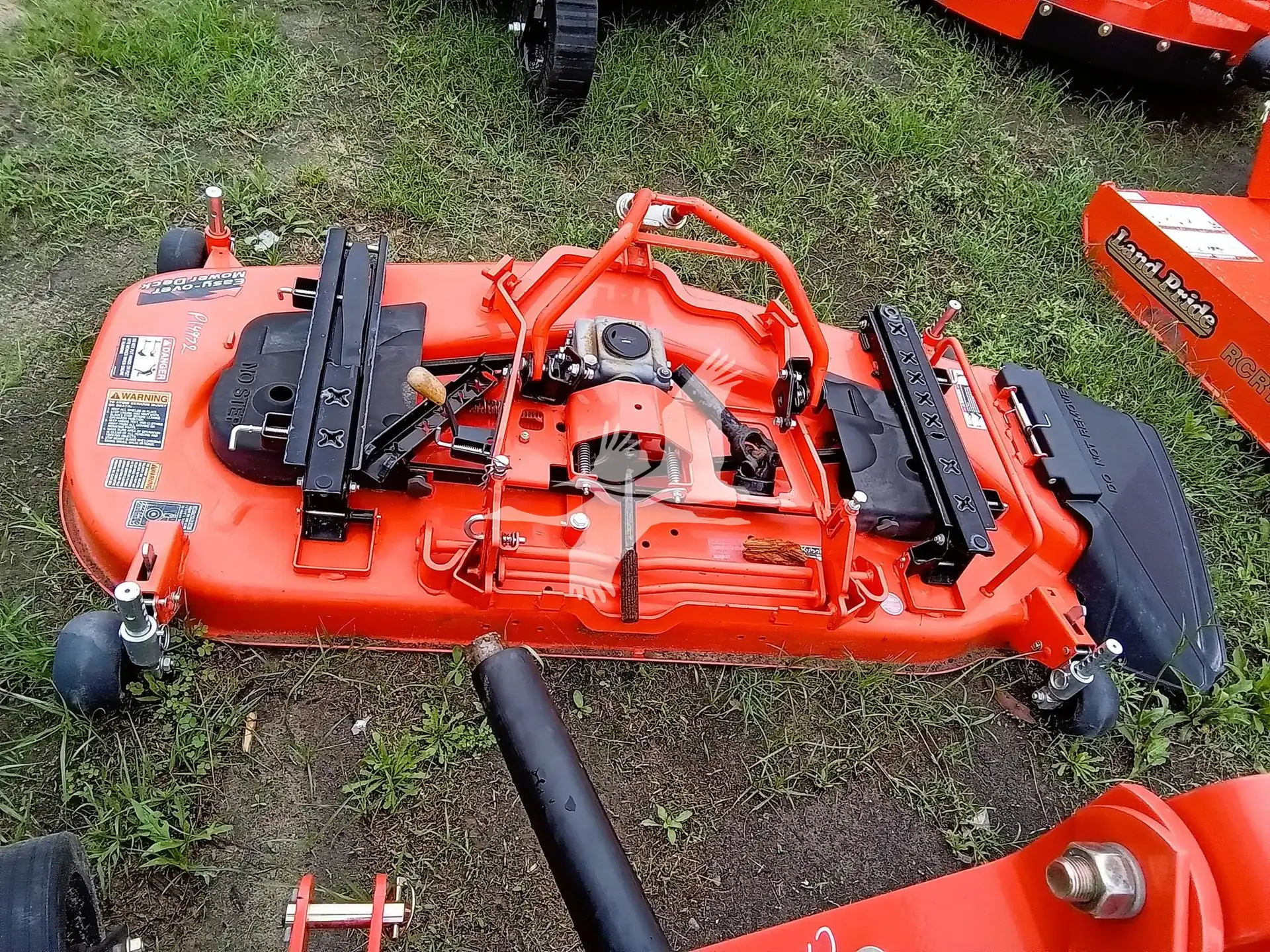 Kubota RCK60D-26BX 60 in Mid-Mount Mower Deck image 2