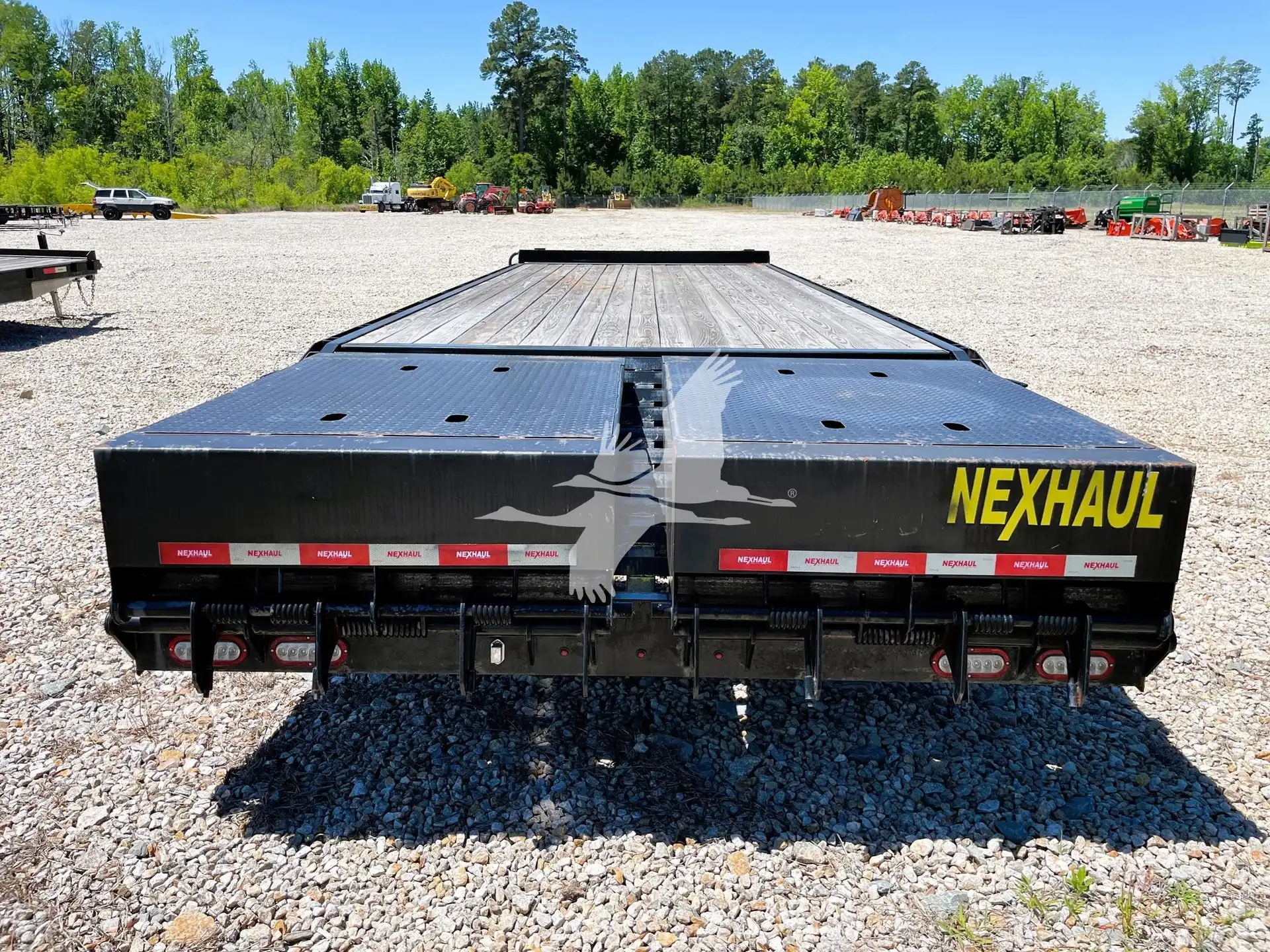 Nexhaul 15K102X25 Deckover Trailer image 2