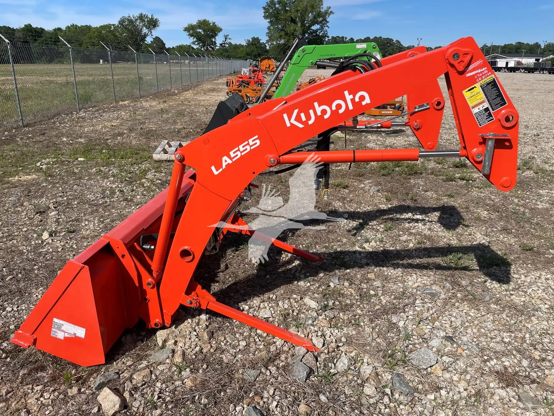 Kubota LA555 Front End Loader image 3