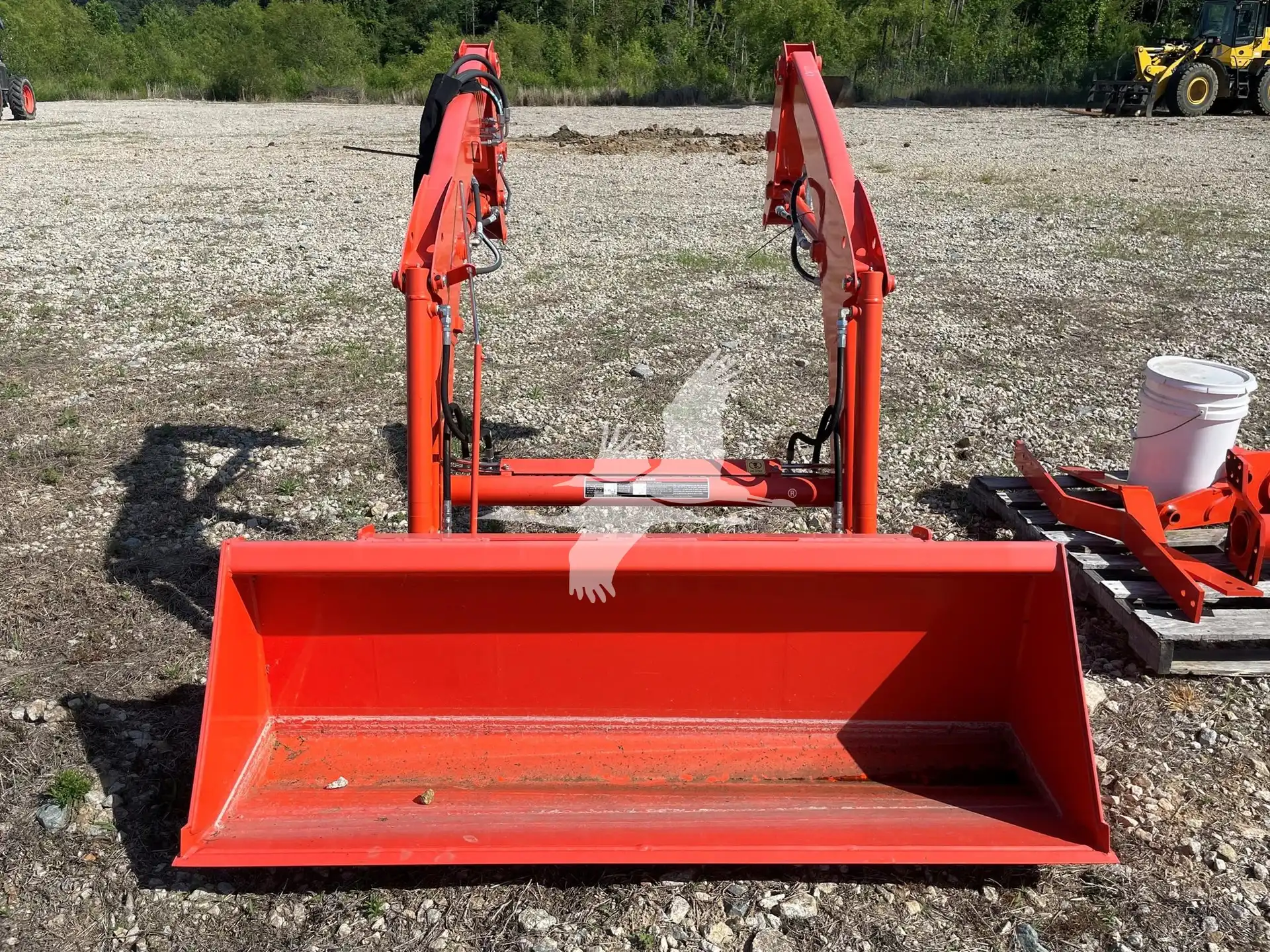 Kubota LA555 Front End Loader image 4
