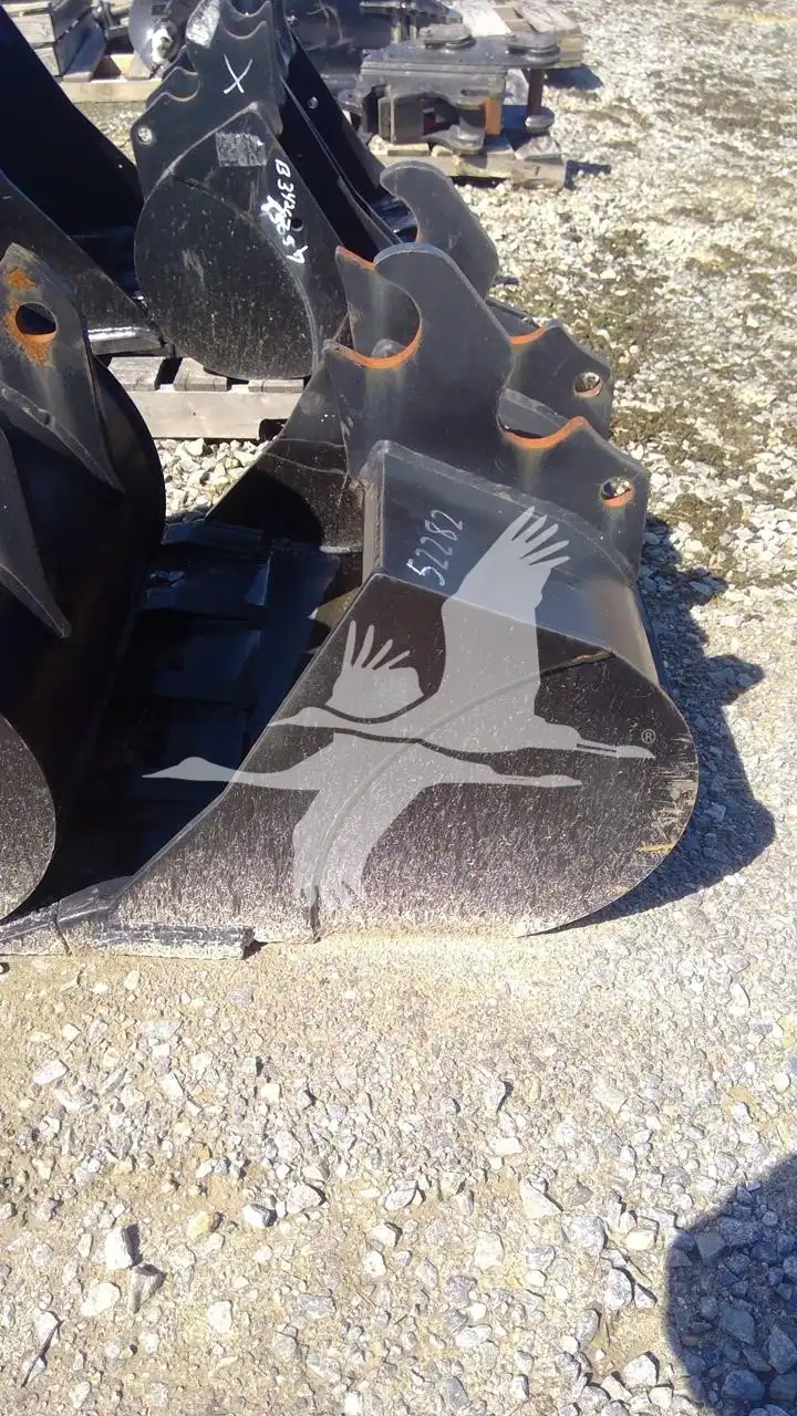 Kubota K7876A 30 in Trenching Bucket image 3