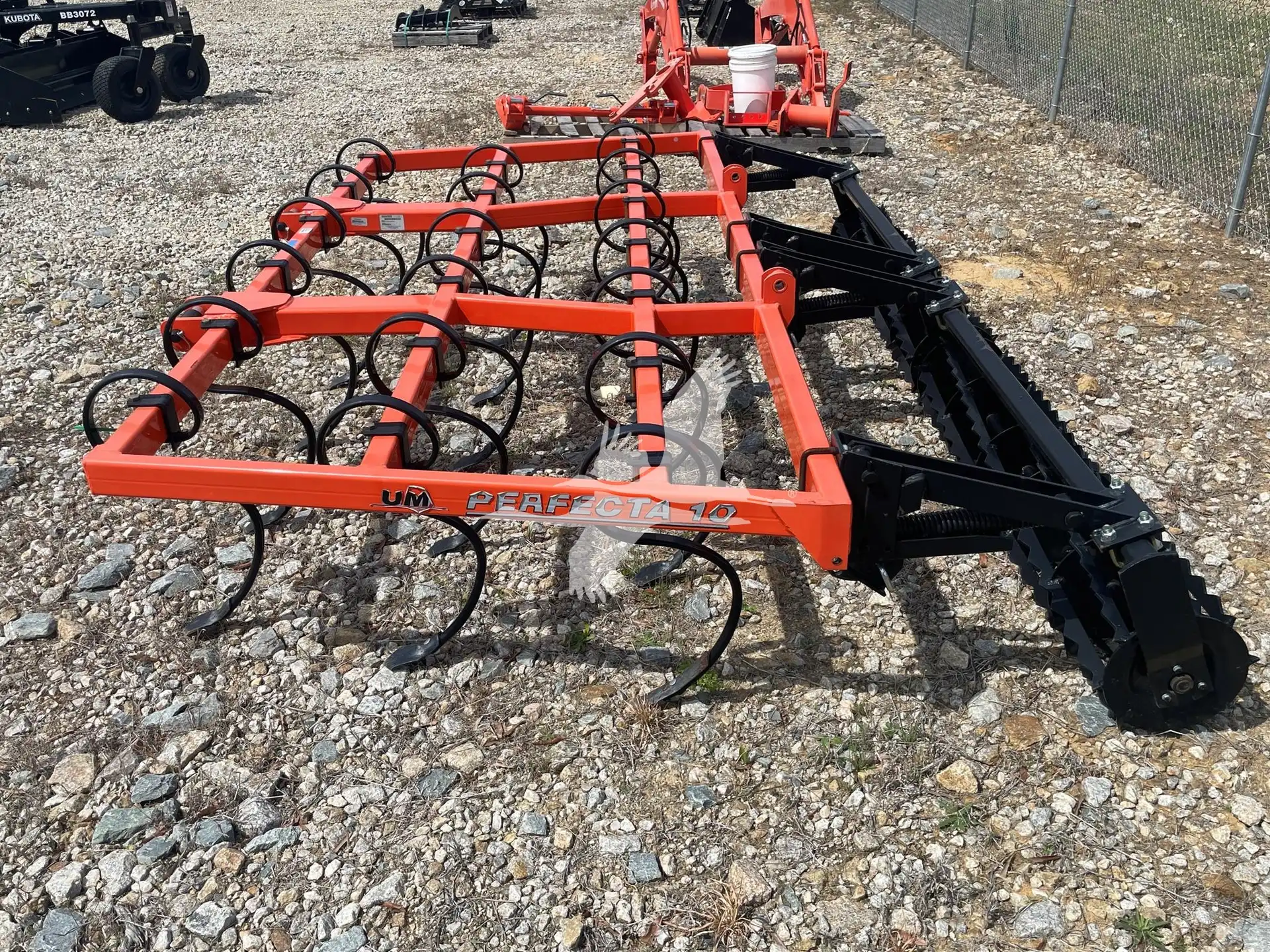 Unverferth STP101001 Perfecta 10 Cultivator image 3