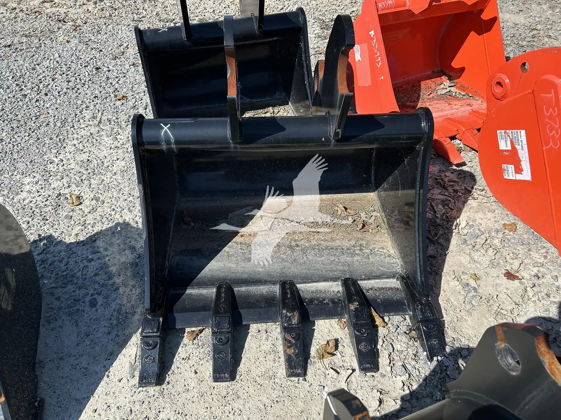 Kubota K7255 30 in Trenching Bucket image 2
