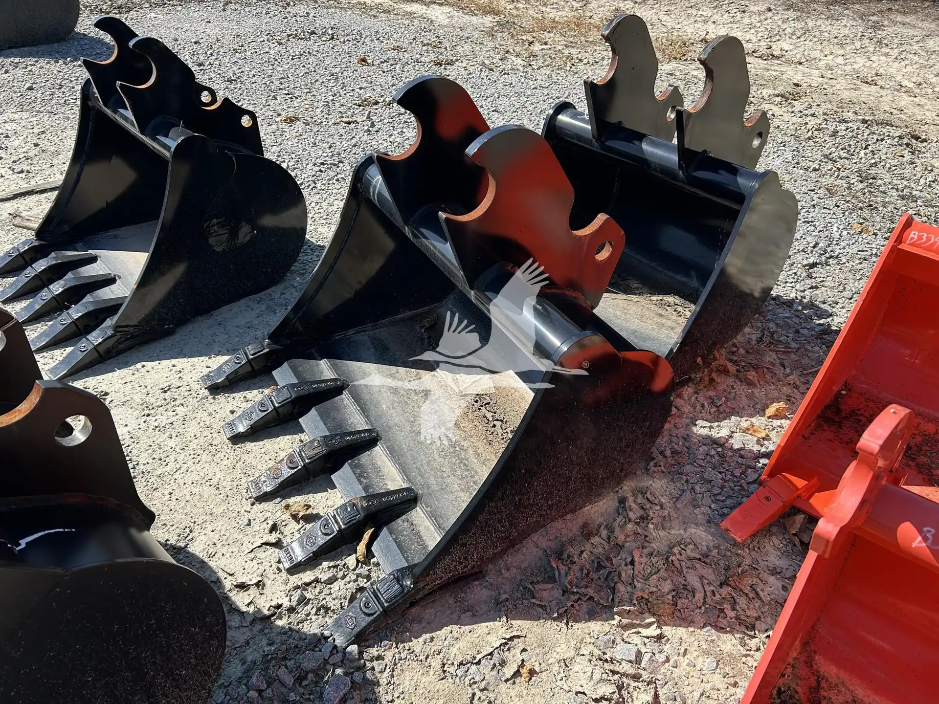 Kubota K7255 30 in Trenching Bucket image 3