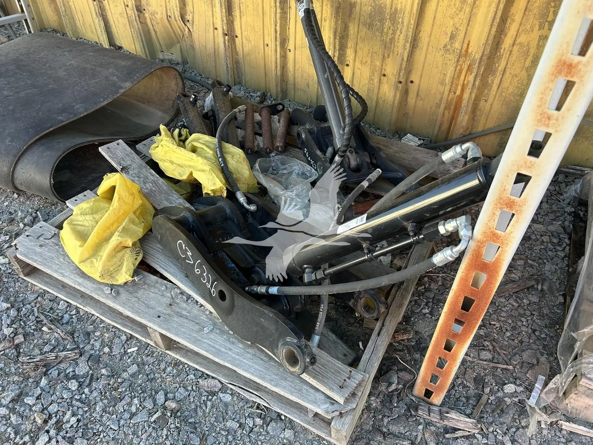 Kubota K7262 Hydraulic Thumb Kit image 3