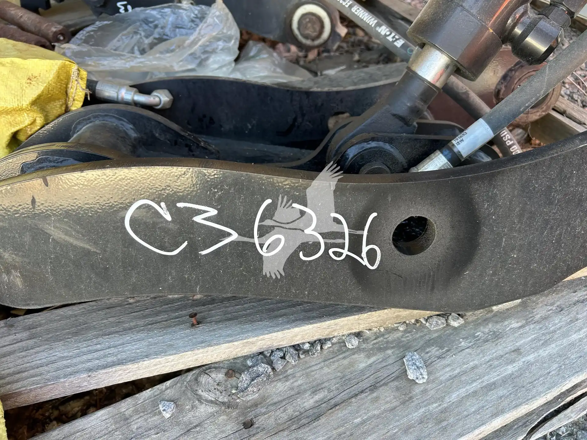 Kubota K7262 Hydraulic Thumb Kit image 4