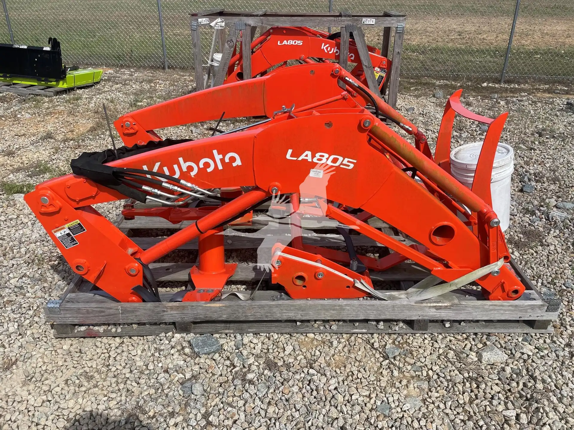 Kubota LA805 HD Front End Loader image 3