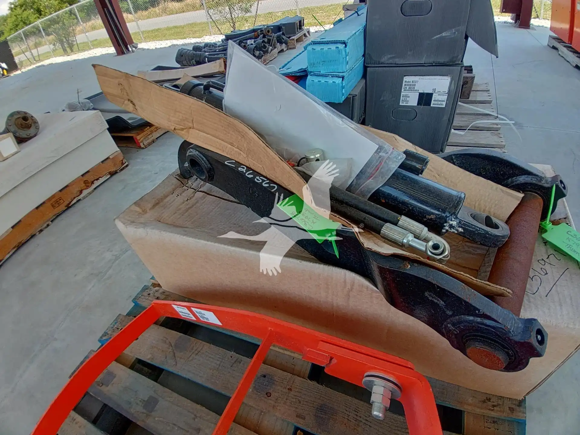 Kubota K7937A Hydraulic Thumb Kit image 2