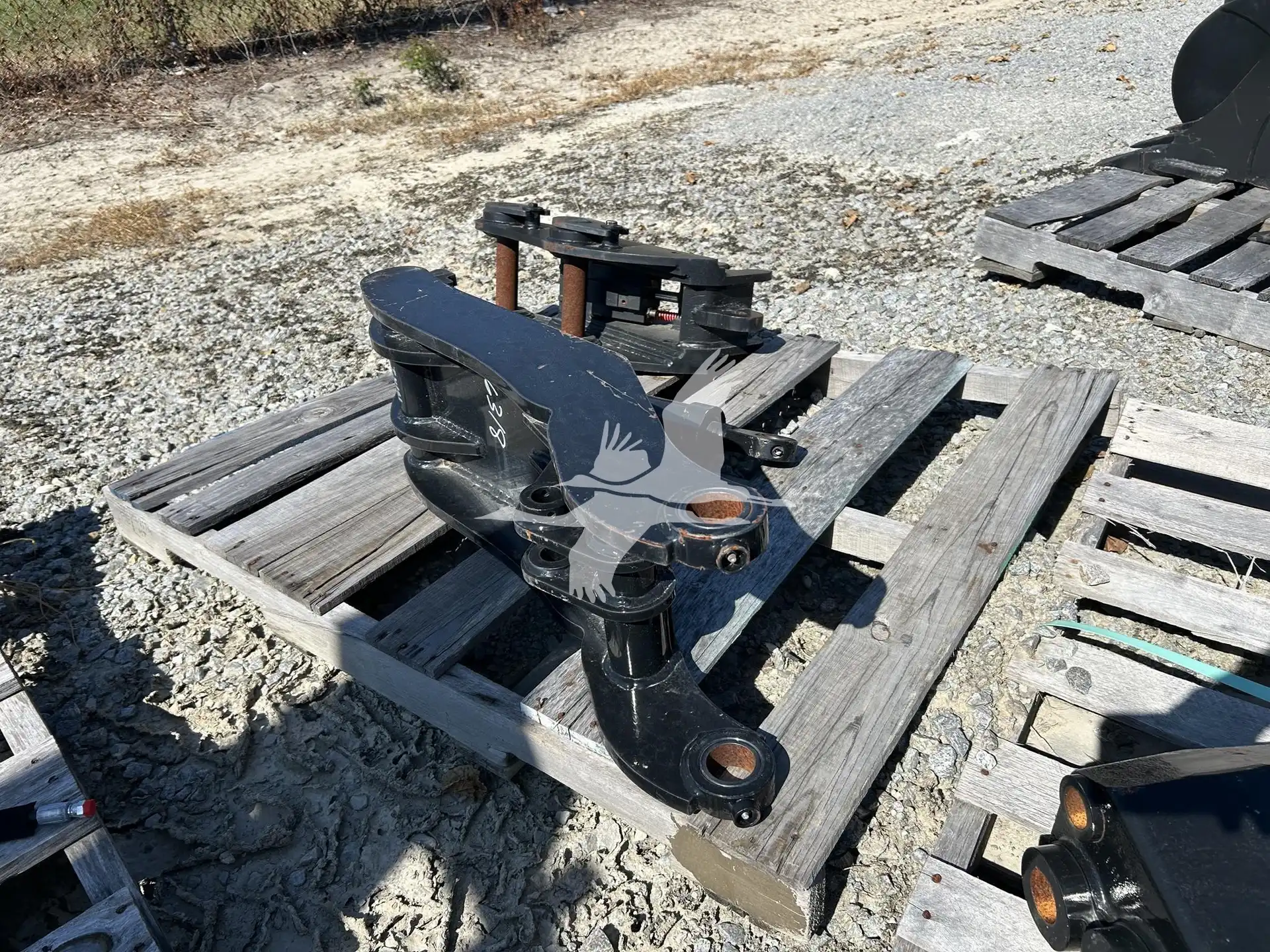 Kubota K6124 Hydraulic Thumb Pin Grabber image 2