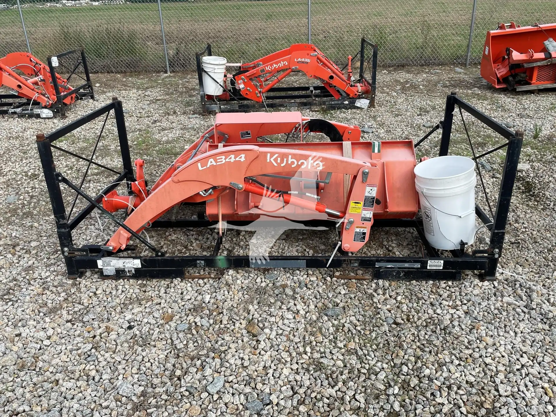 Kubota LA344 Front End Loader image 2