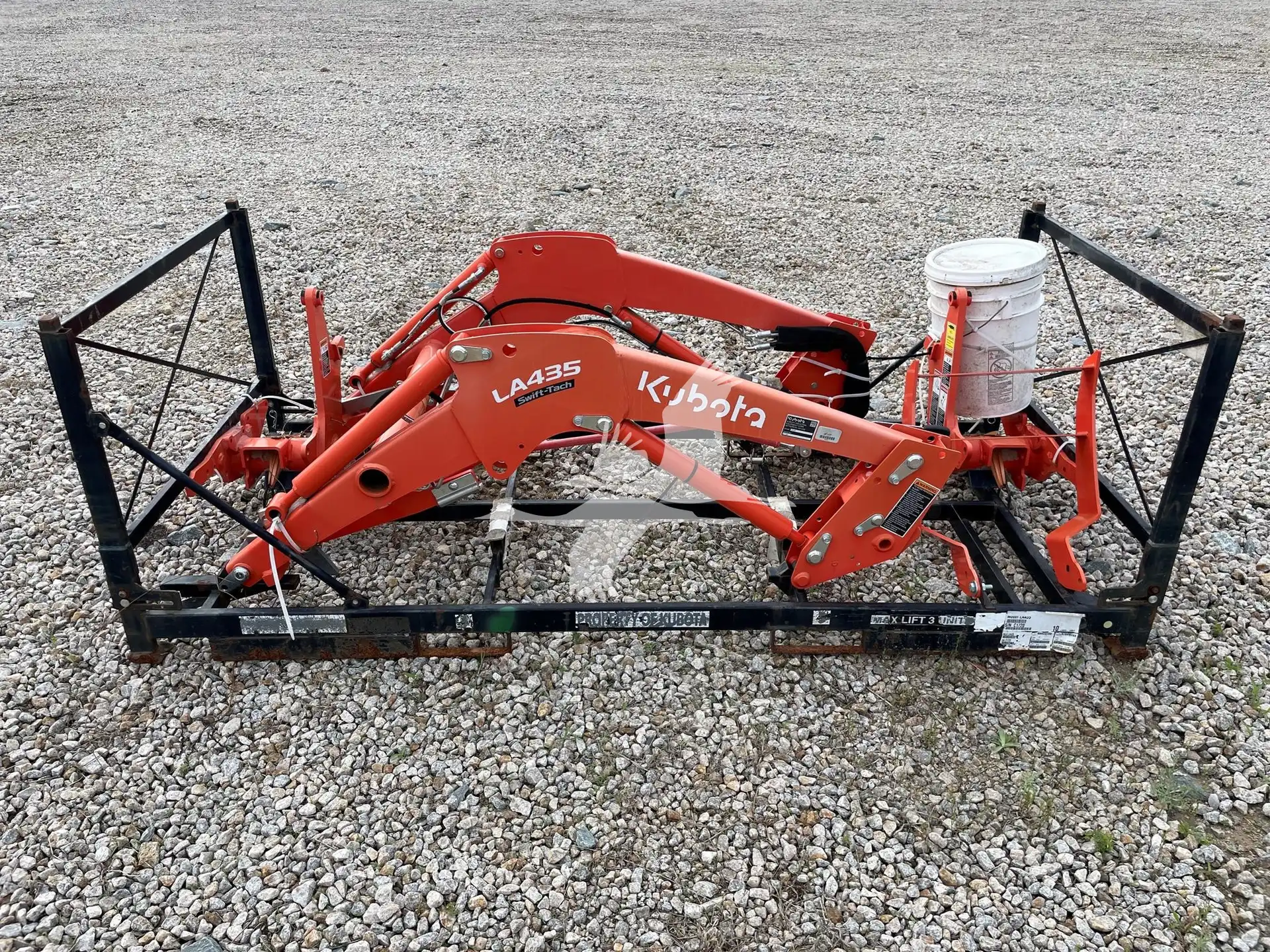 Kubota LA435 Front End Loader image 3