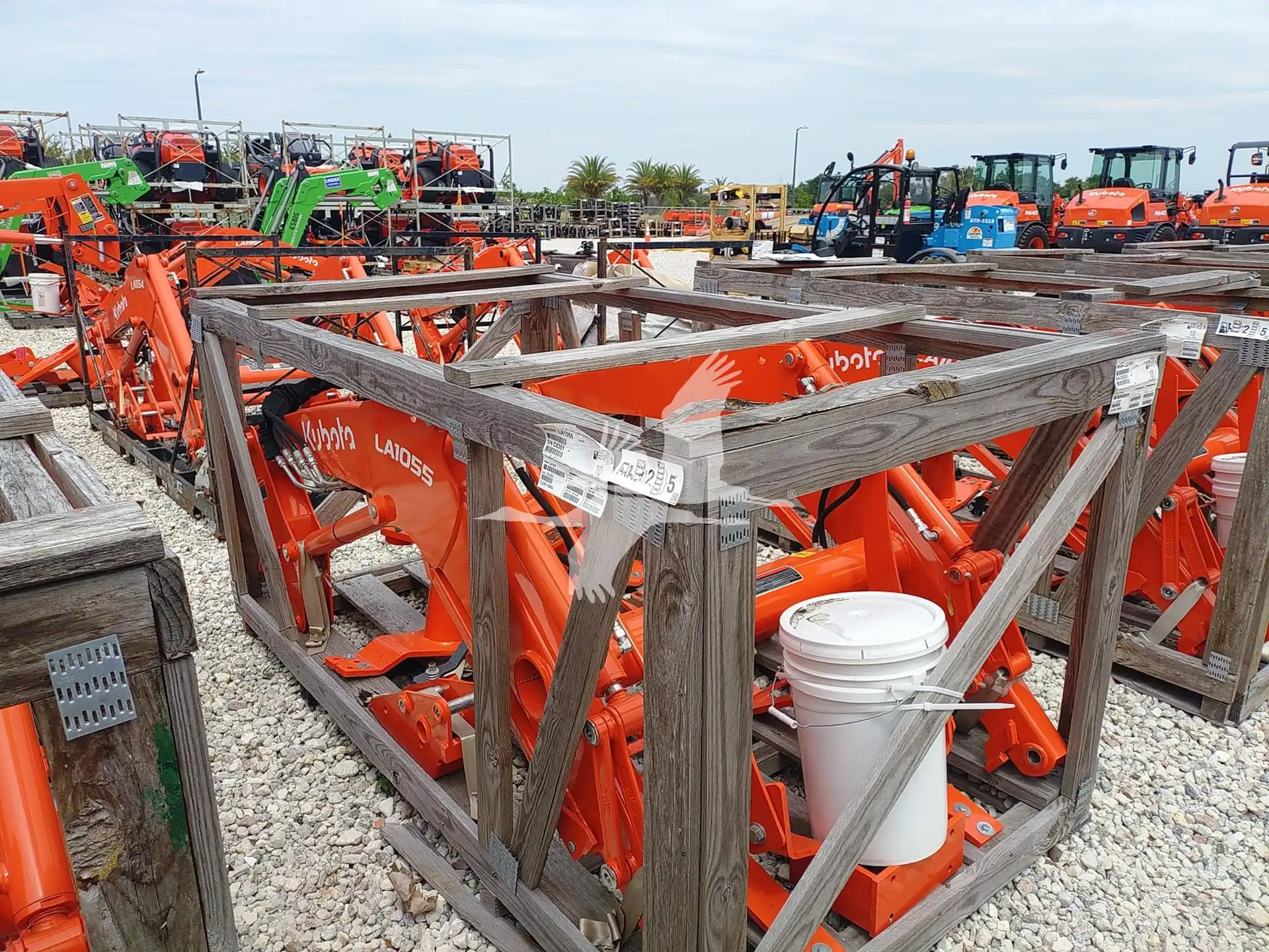 Kubota LA1055 Front End Loader image 2