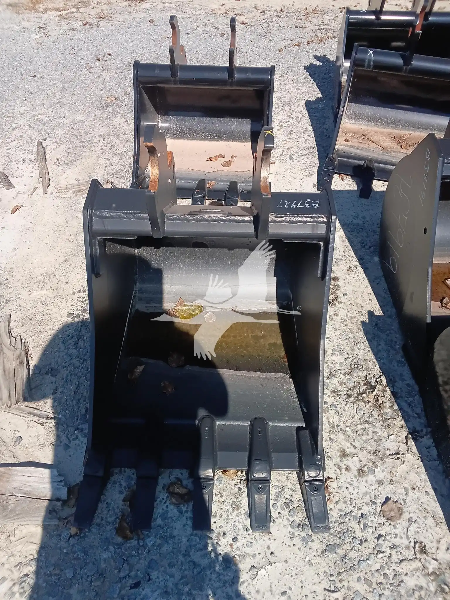 Kubota K7919 24 in Trenching Bucket image 2