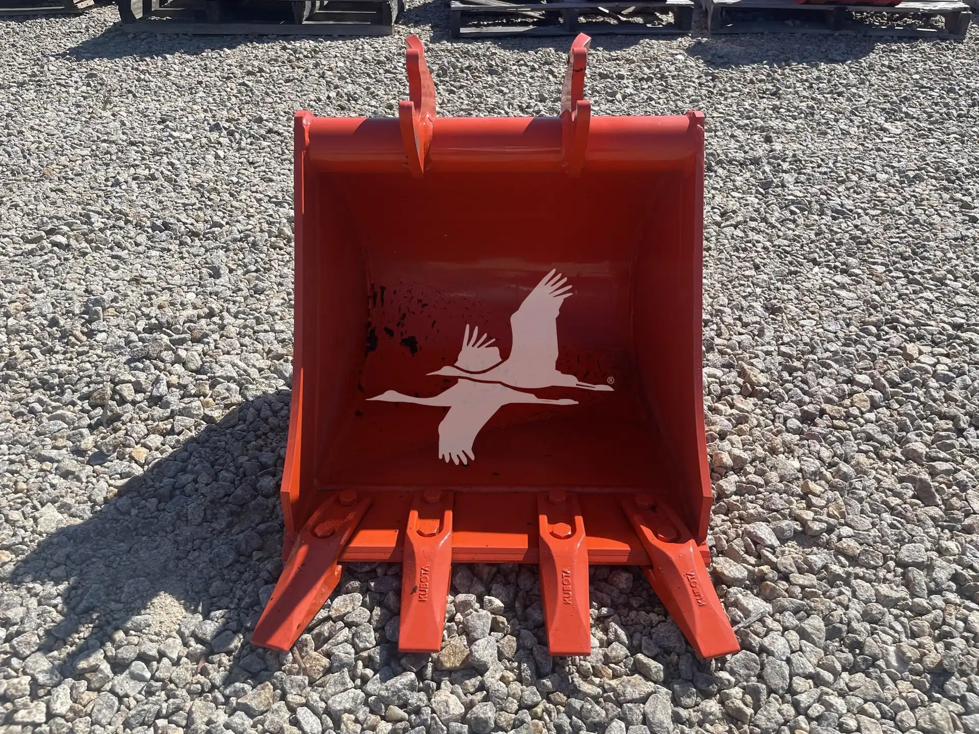 Kubota BT1973 18 in Backhoe Trenching Bucket image 4